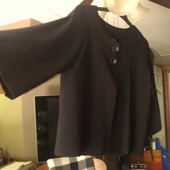 Cable and Gauge Petites Black knit 3/4 sleeve cape style cardigan. - Picture 2 of 4
